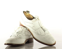 Load image into Gallery viewer, Handmade Men&#39;s White Leather Wing Tip Brogue Shoes, Men Fringes Dress Formal Shoes