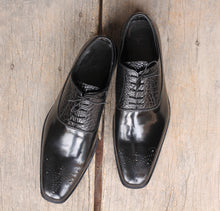 Load image into Gallery viewer, Men&#39;s Handmade Black Alligator Leather Brogue Shoes - theleathersouq
